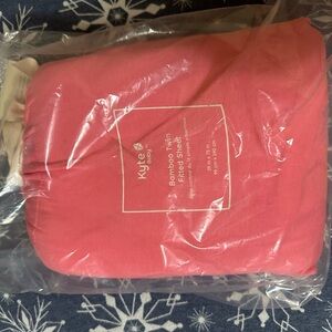 Kyte BABY Bamboo Twin Fitted Sheet in Coral